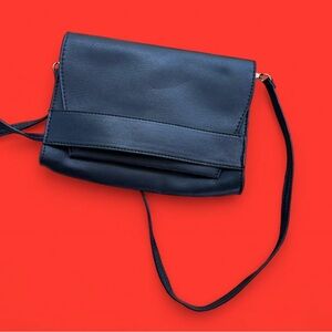 Summer & Rose Sleek Black Crossbody Bag